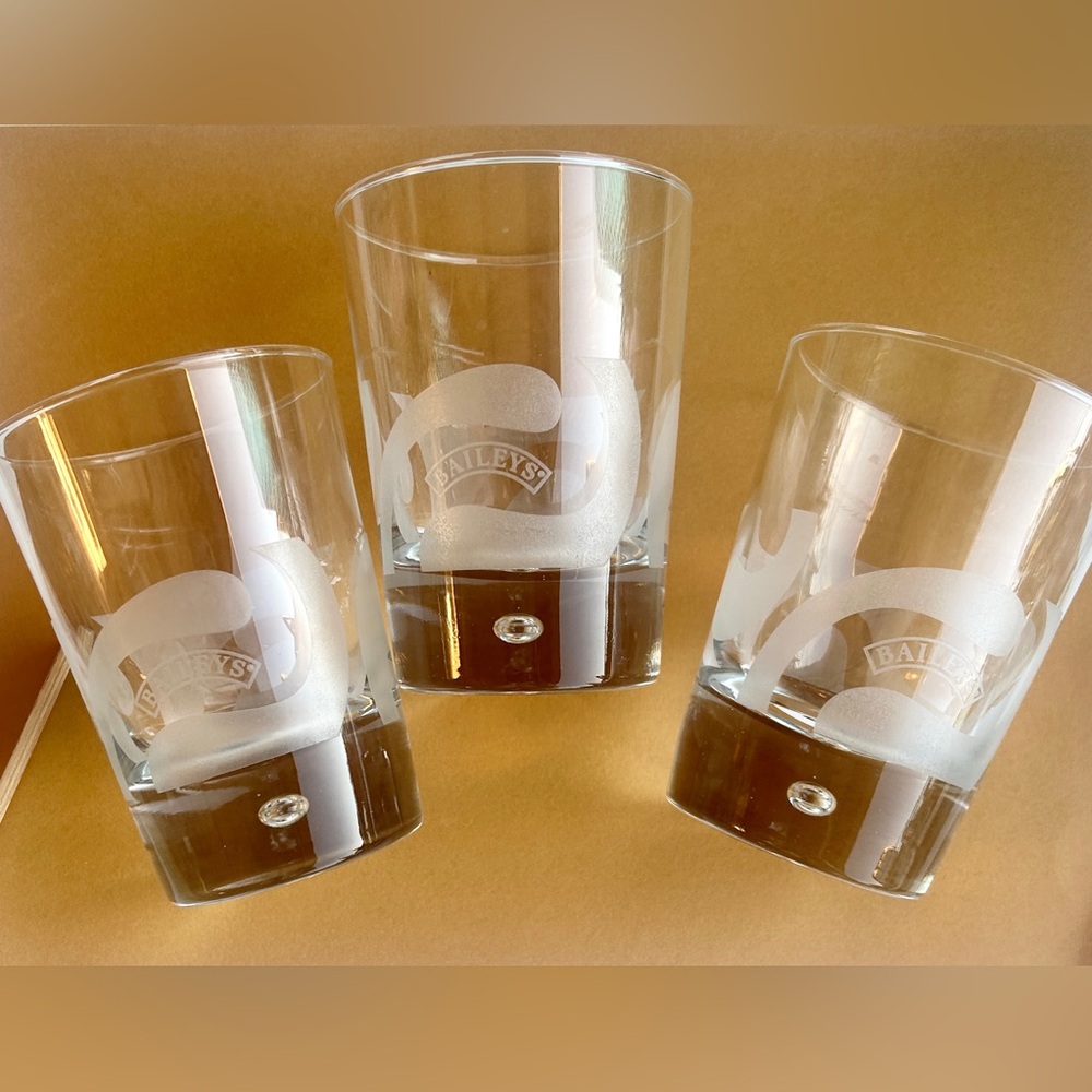 SALE! Bailey's Irish Cream Etched Frosted Bubble Heavy Base 6 Cocktail Glasses